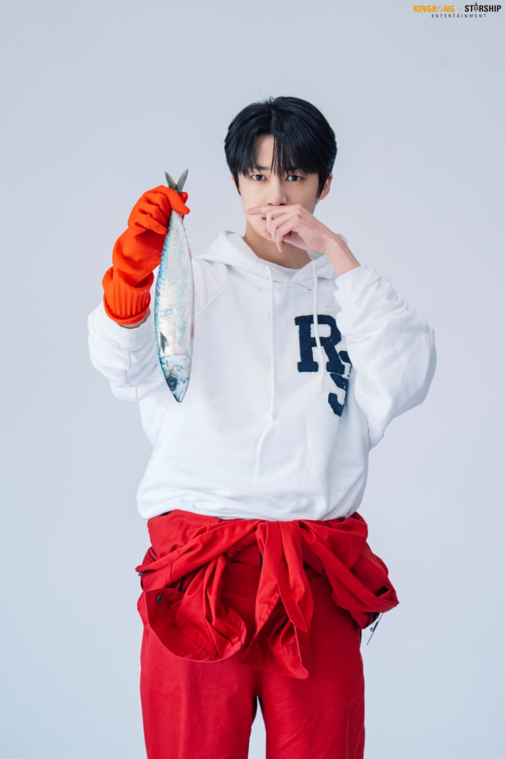 MONSTA X ヒョンウォン、ラッパーで水産コーナー担当の元アイドル社長
