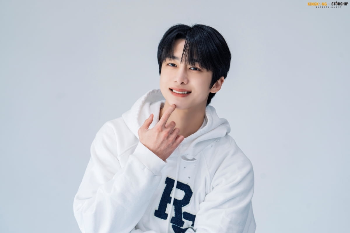 MONSTA X ヒョンウォン、ラッパーで水産コーナー担当の元アイドル社長