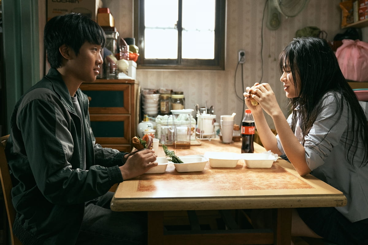 「花乱」側「ソン・ジュンギ、生存型ボディを作って強度の高いトレーニングを受けて」