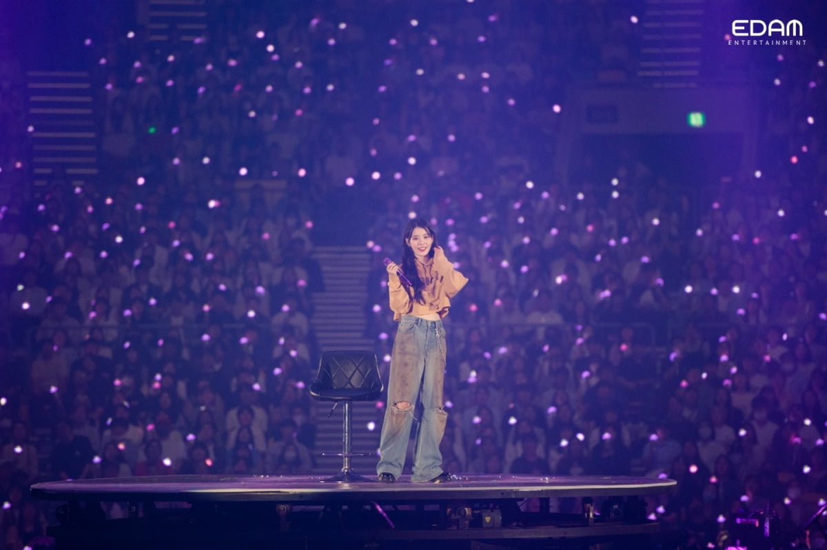 IU、「15周年ファンコンサート」にステージ+トーク+イベント+逆造工まで