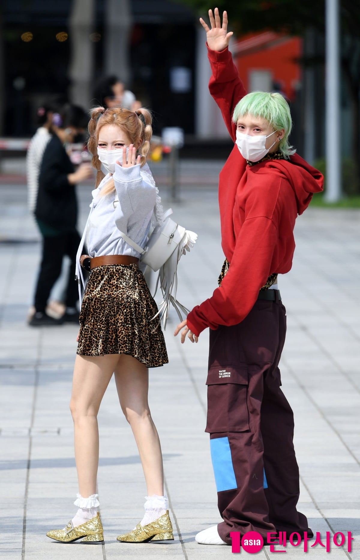 ヒョナ·ダン、別れても11ヶ月間も粘り強い愛情戦線