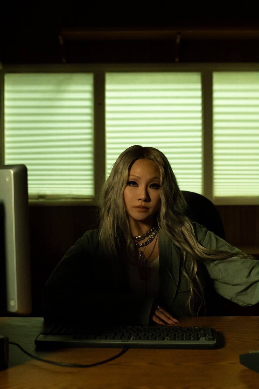Still charismatic... CL catches surprise cameo appearance in American hip-hop musician Offset's MV