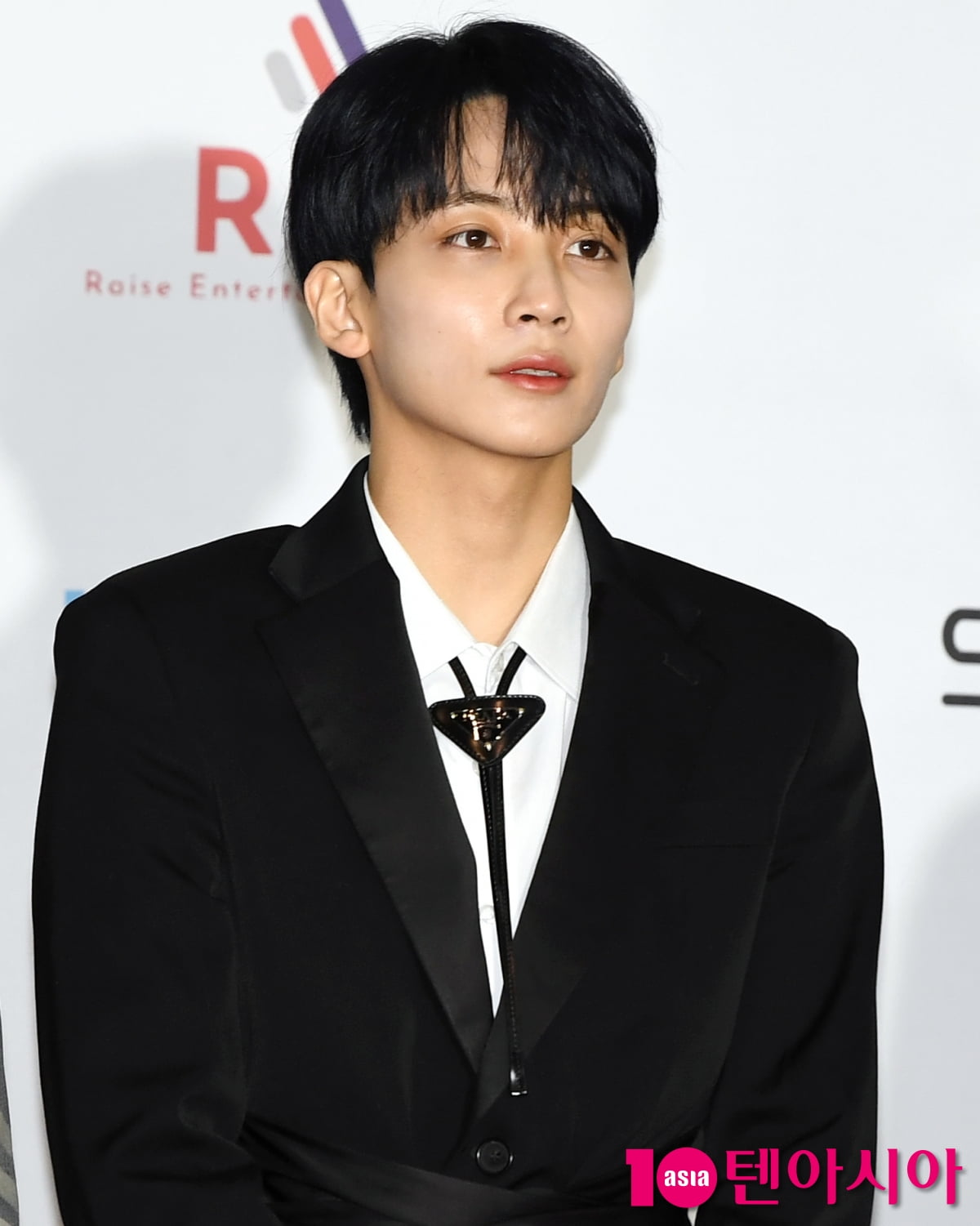 Seventeen’s Jeonghan undergoes ankle surgery