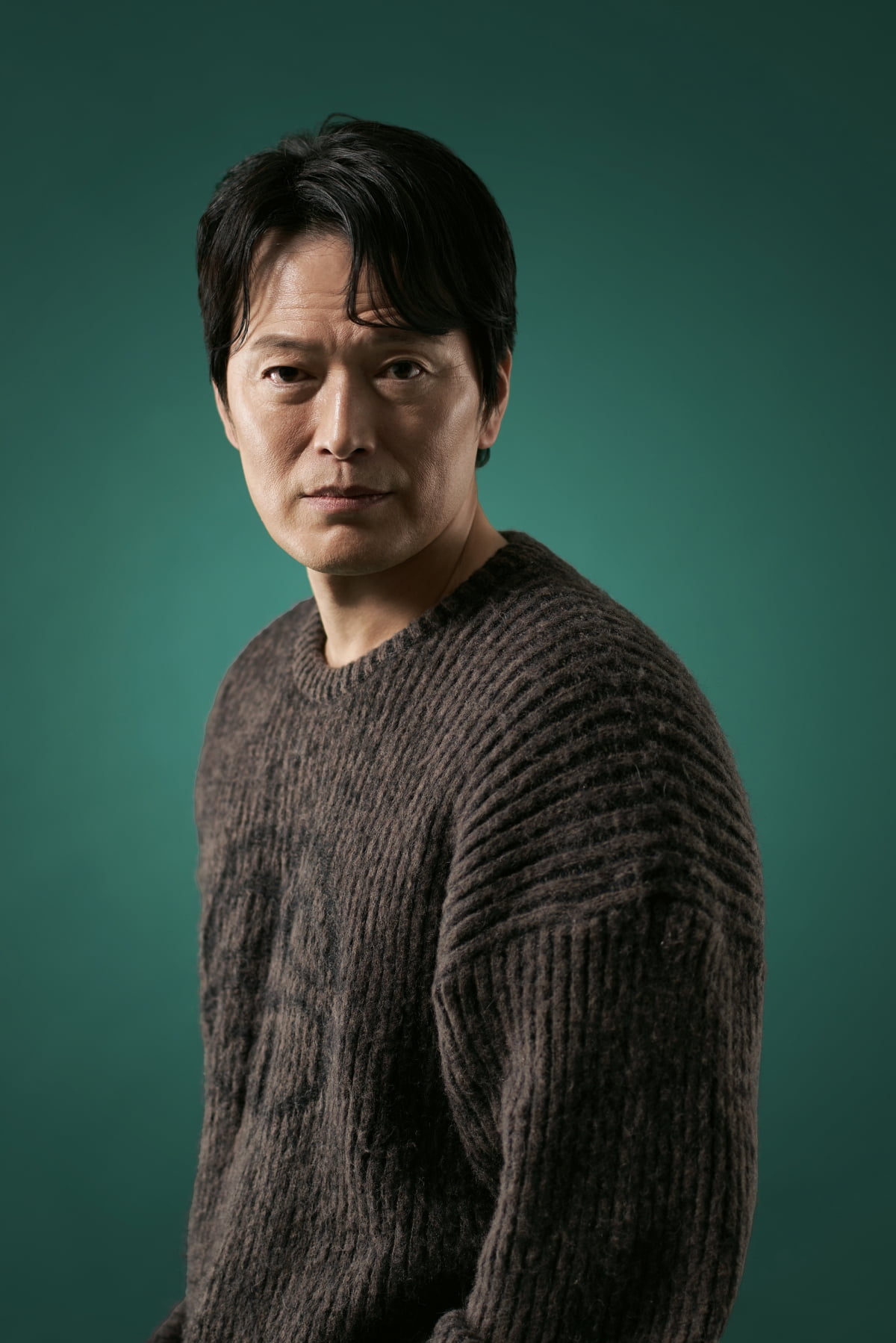 Actor Jeong Jae-young of the movie 'Noryang' said, "I felt Yi Sun-sin's agony from actor Kim Yun-seok."