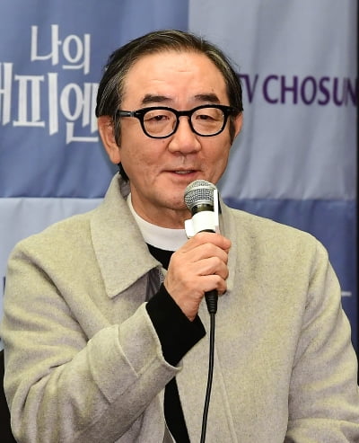 [TEN포토]김홍파 '35년만에 이런 역활 처음'