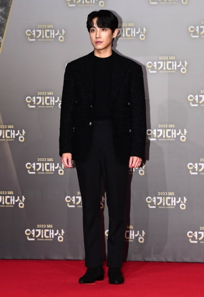 [TEN포토]이준 '시크하게'