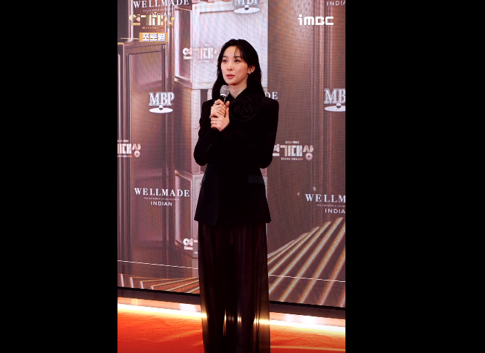 売り切れたアン・ウンジンドレス、「価格非公開」イ・セヨン。 MBC演技対象スターのドレス