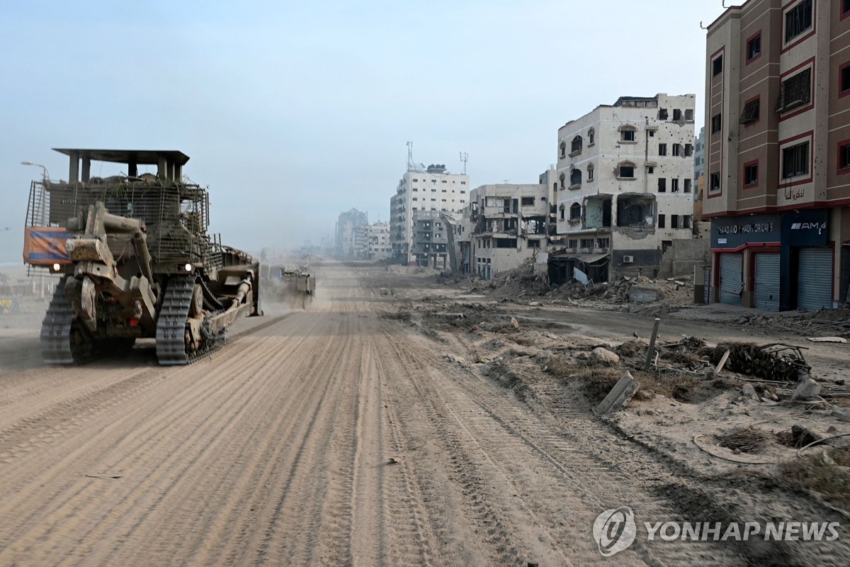 이스라엘 공격에 초토화된 가자지구…"건물 10만채 파손"
