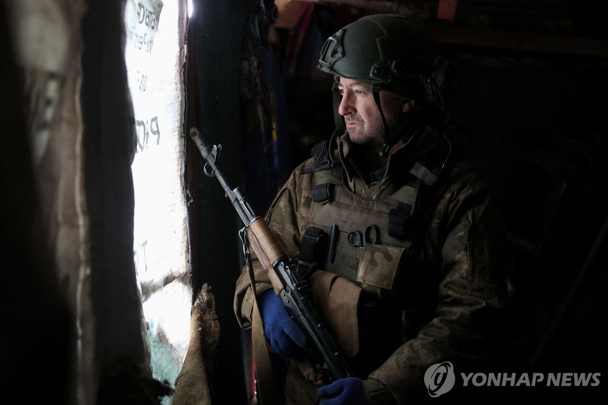 우크라군 최전선 "포탄 다 떨어졌다"…패전 공포 호소