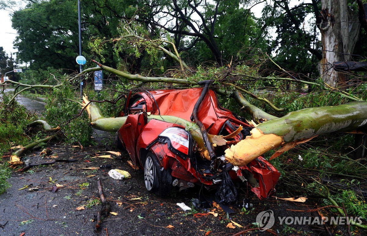 아르헨·우루과이서 강풍에 17명 사망…비상사태 선포