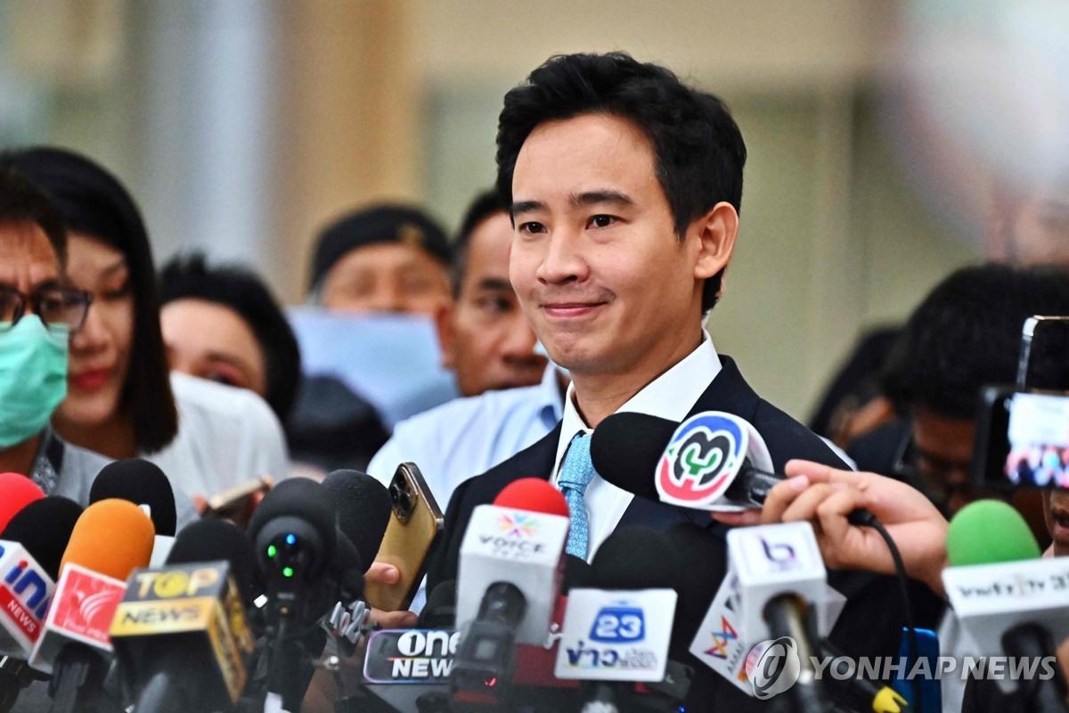 '의원직 상실 위기' 태국 야당 40대 리더, 지지율 여전히 1위