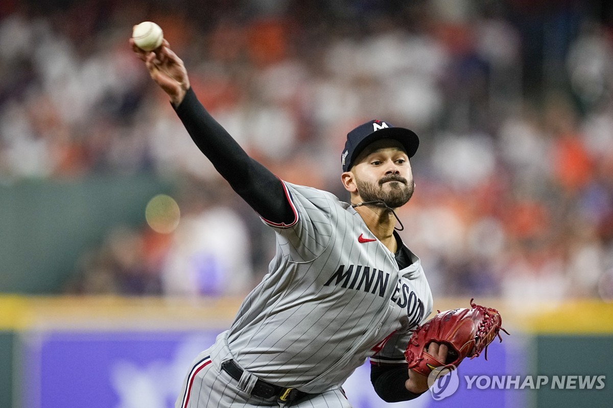 MLB닷컴 "소토·하퍼, 2024 MVP…사이영상은 로페스·뷸러" 예측