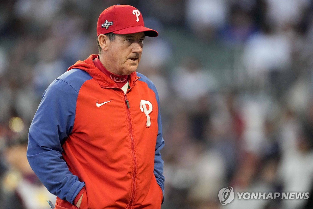 MLB 필라델피아, 2년 연속 PS 이끈 톰슨 감독과 계약 연장