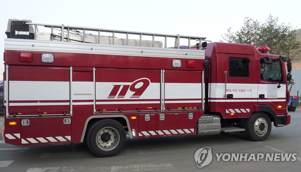 인천 만수동 아파트서 불…주민 2명 연기 흡입