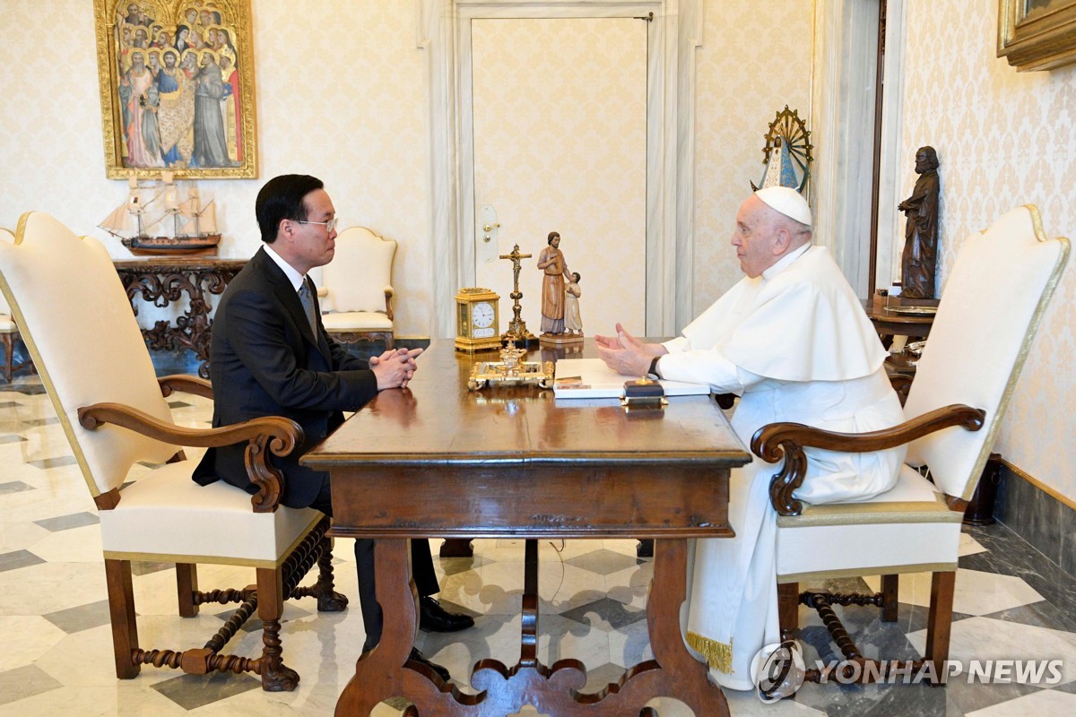 바티칸·베트남, 관계 개선 속도…상주 교황사절 임명