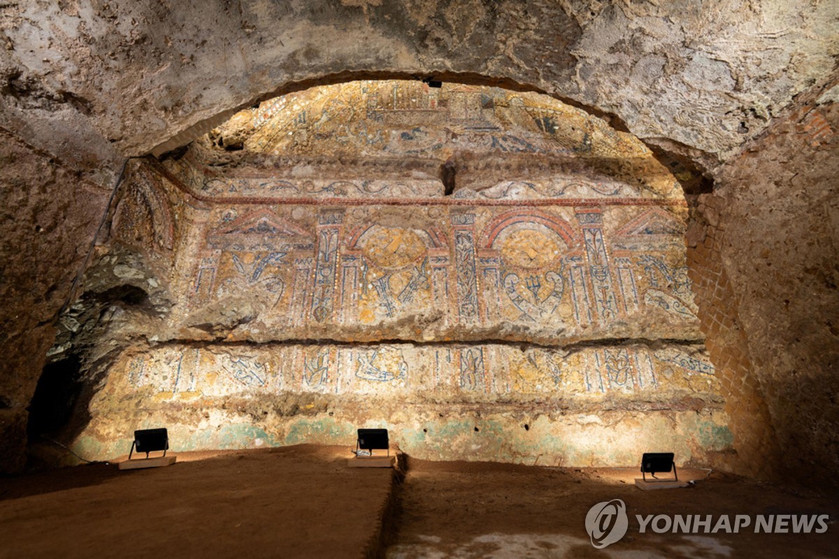 로마 콜로세움 인근서 2천년전 고대 호화 주택 발견