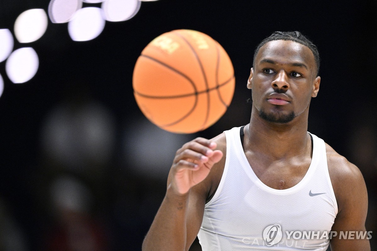 심정지 왔던 NBA 르브론 아들 브로니, 코트 복귀한다