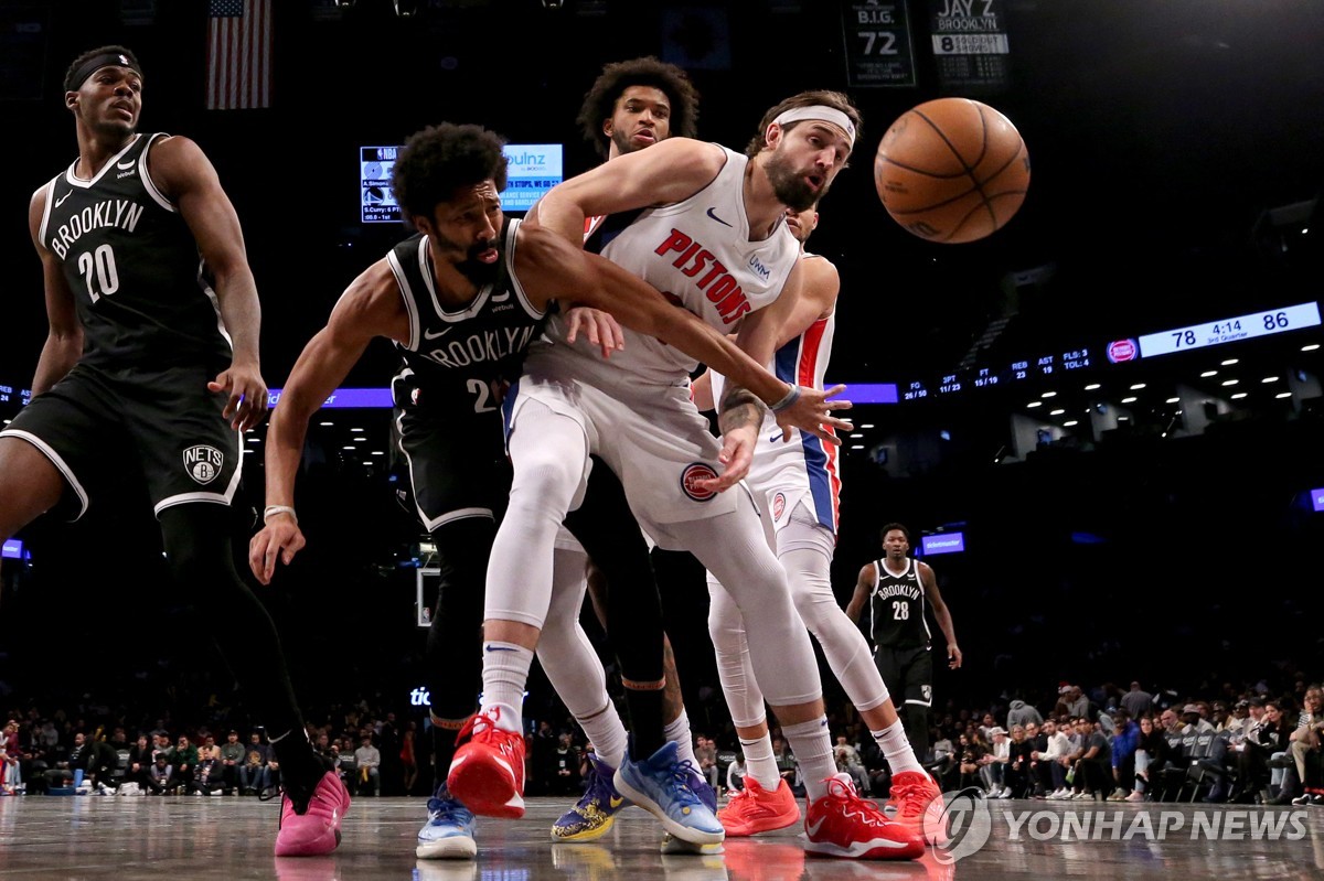 NBA 제임스, 시즌 개인 최다 40점…레이커스, 연패 탈출(종합)