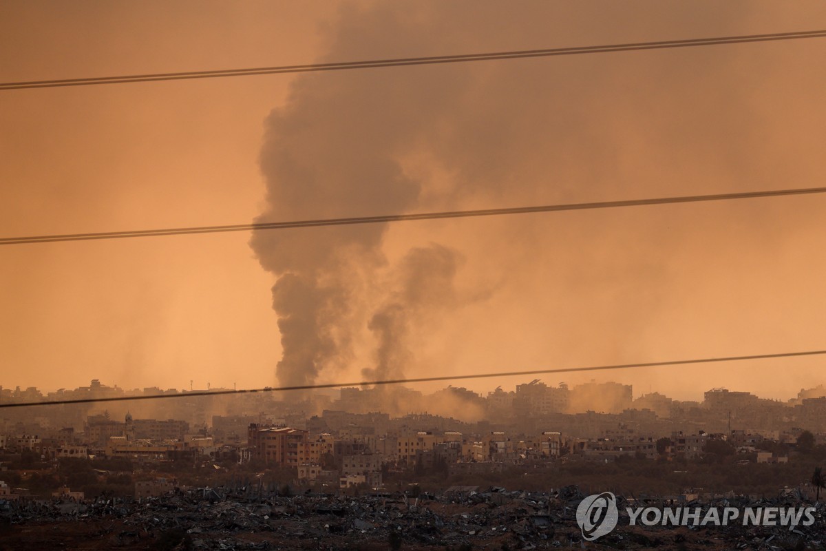 '피의 성탄절'…가자지구 공습에 100명 사망