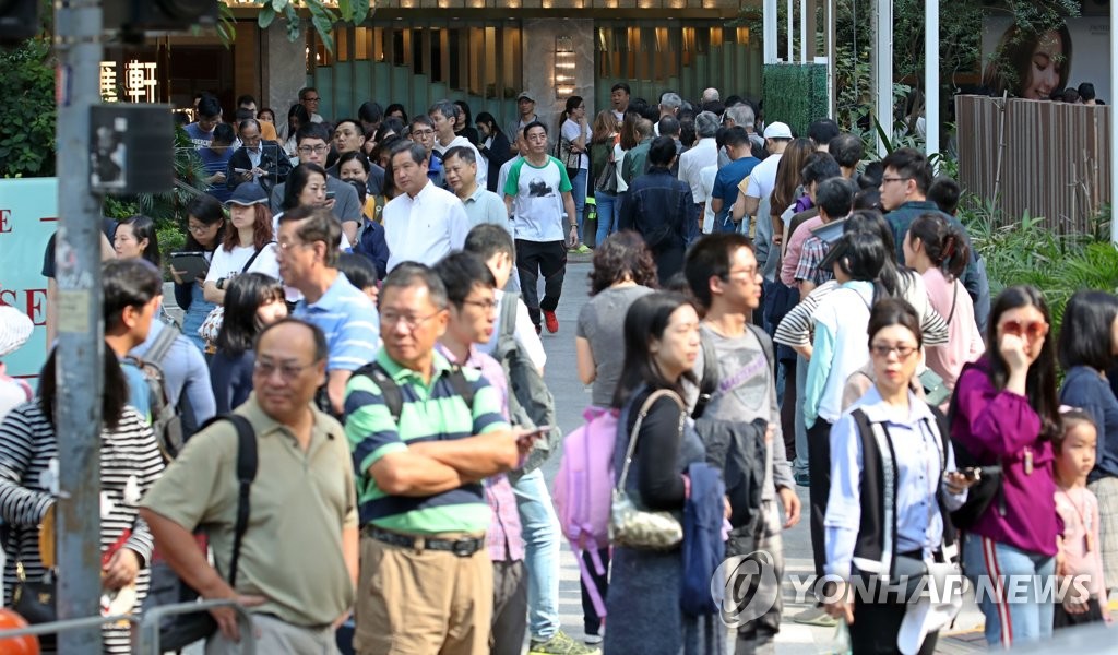 역대최저 투표율에도 中 "애국자 통치 선거" 홍콩 "고품질 선거"(종합)