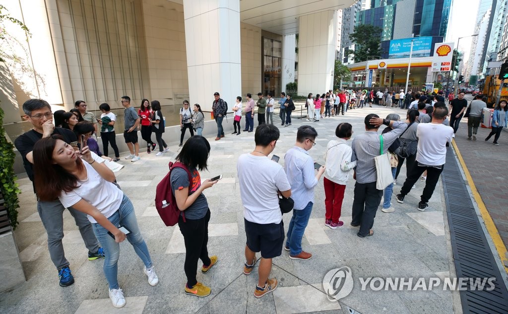 오늘 '친중 애국자'만 출마 홍콩 구의원 선거…투표율 주목(종합)