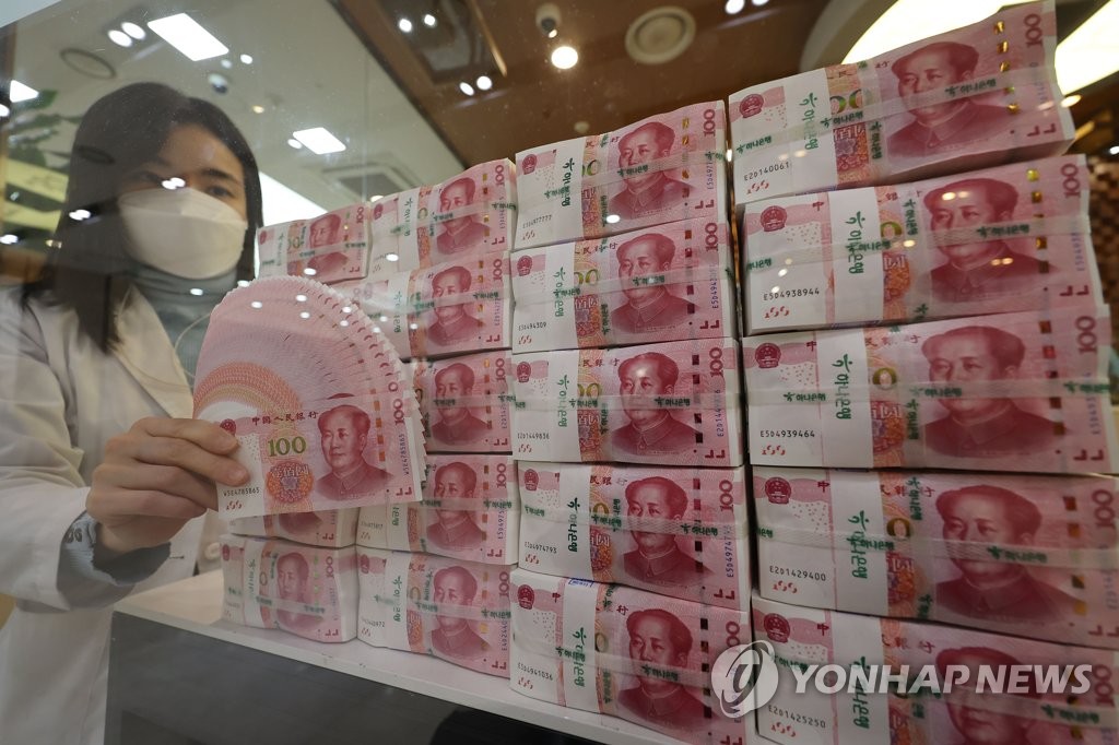 "내수 회복" 대출 늘리는 중국…은행엔 '금리 1.1% 쿠폰'도 등장