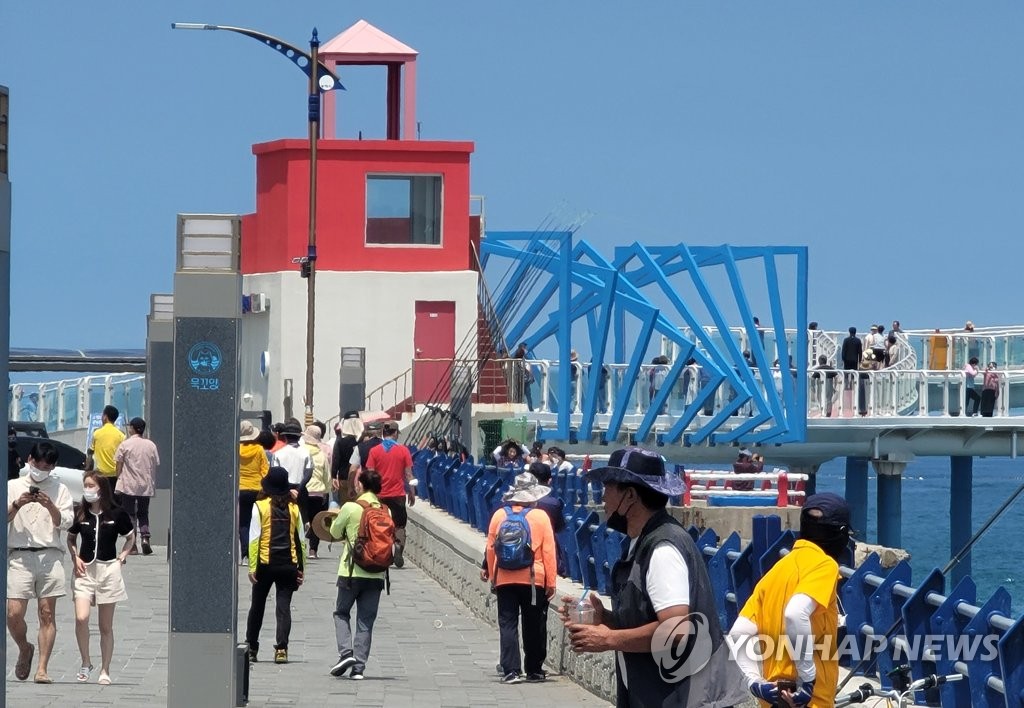 바다 보고 힐링하며 걷는다…동해시, 바닷가 2㎞ 해안보도 조성