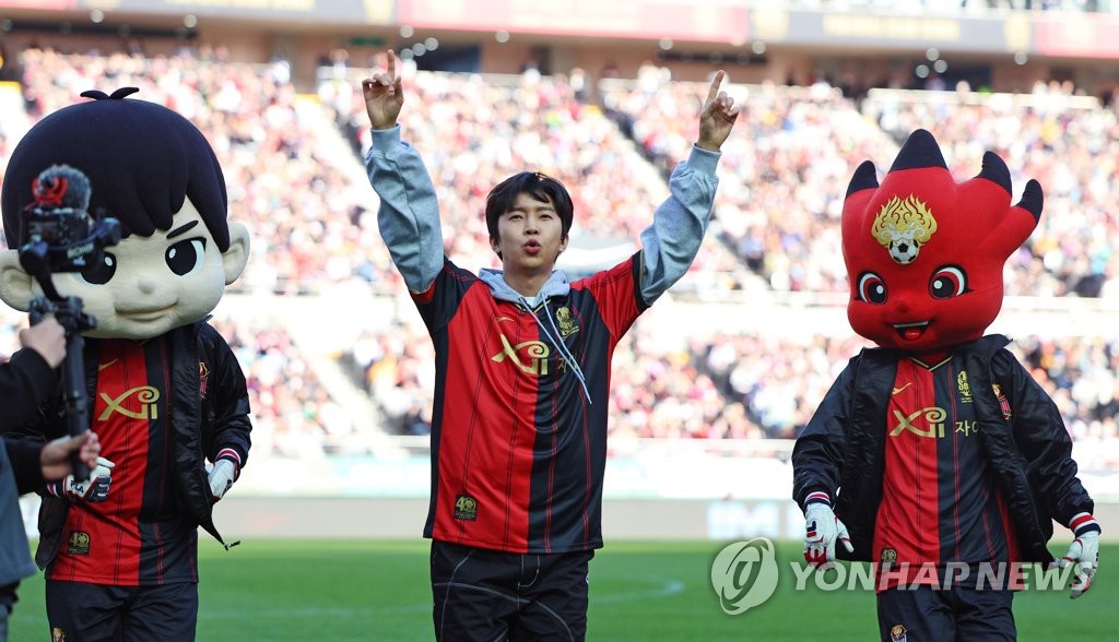 [프로축구결산] ④300만 관중 시대 연 K리그…'인종차별' 등 논란도