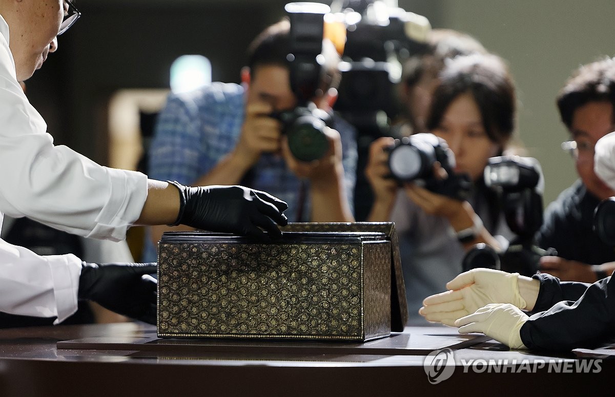 섬세하게 빚어낸 영롱한 빛…일본서 돌아온 고려 나전 상자 공개