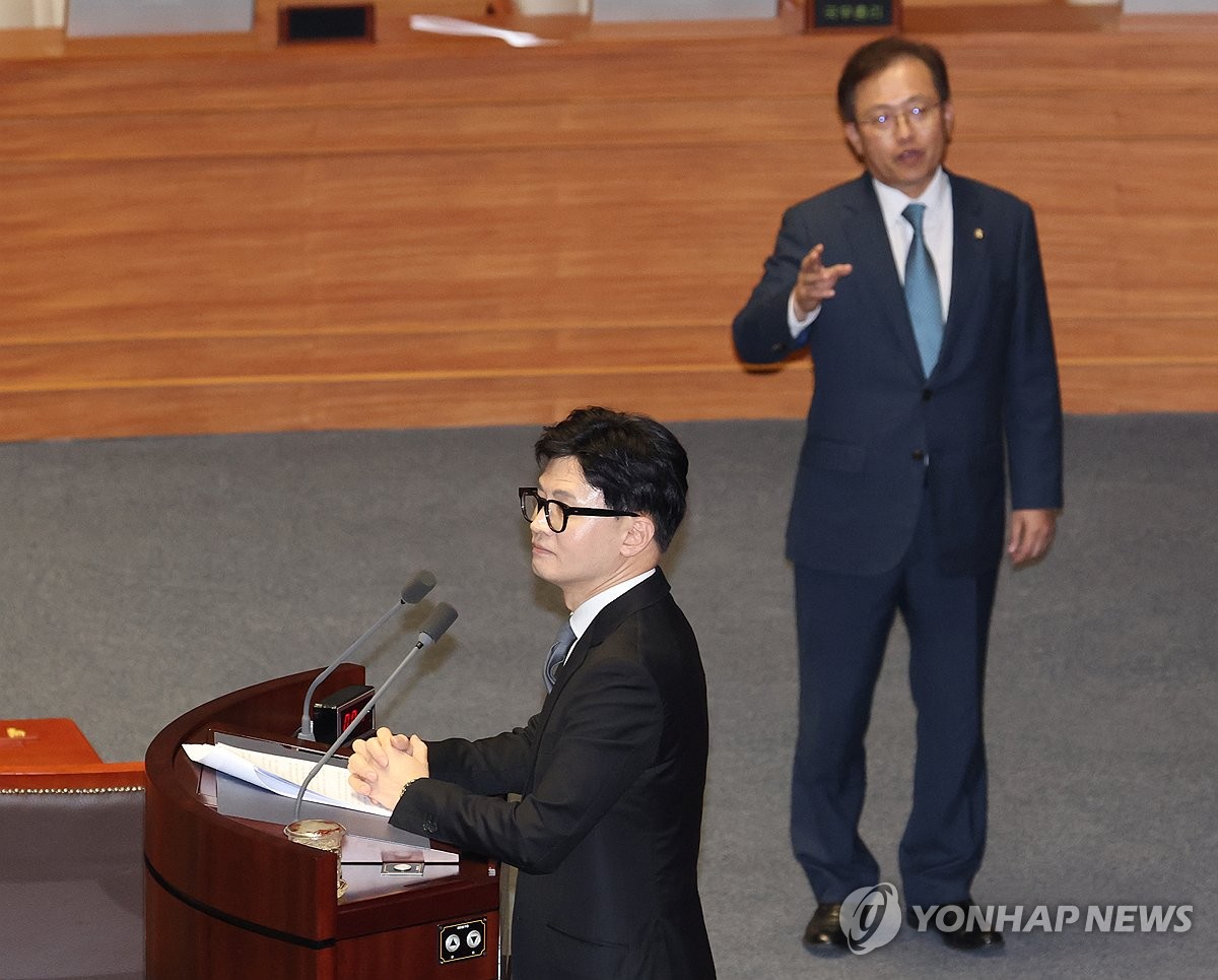 여야 대표로 마주 선 한동훈·이재명…총선 '외나무다리' 대결