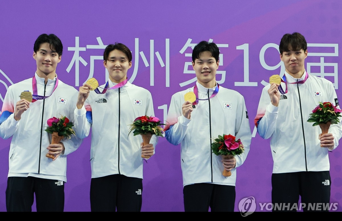 [스포츠10대뉴스] ⑥한국 수영 르네상스…세계선수권·AG 누빈 황선우·김우민