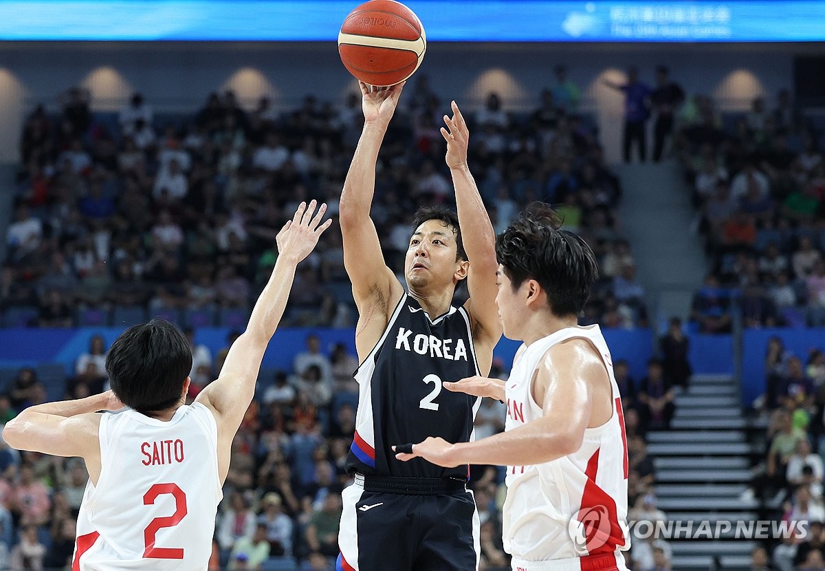 미국 농구계가 주목하는 '백보드 자유투'…KBL 선수들은 왜?