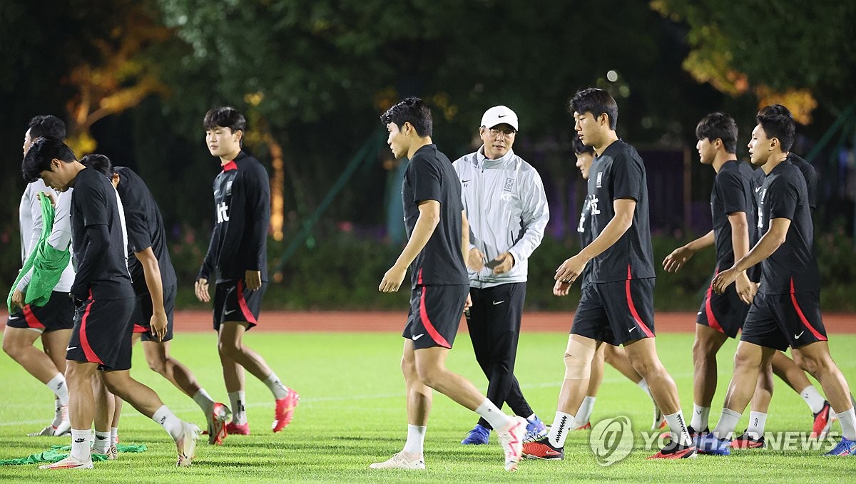 유럽서 새해 여는 황선홍호…실전 조직력 다져 올림픽 예선 대비