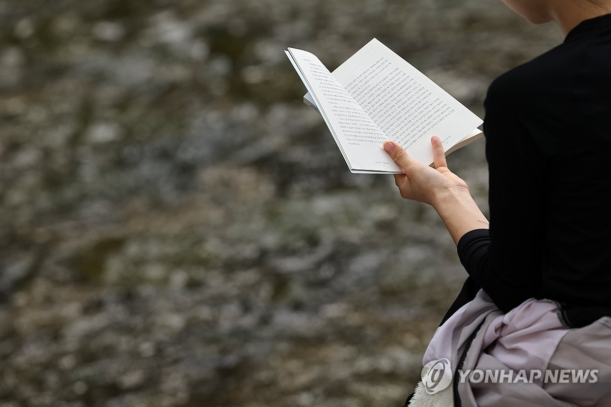 연말에 어떤 책 읽을까…도서관이 추천하는 '의지'·'약속'