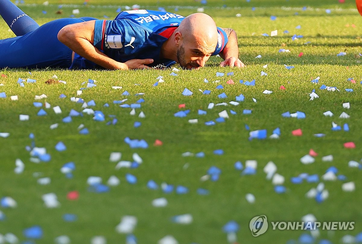 '프로축구 명가' 수원, 2부 강등 충격…수원FC·강원 일단 생존(종합2보)