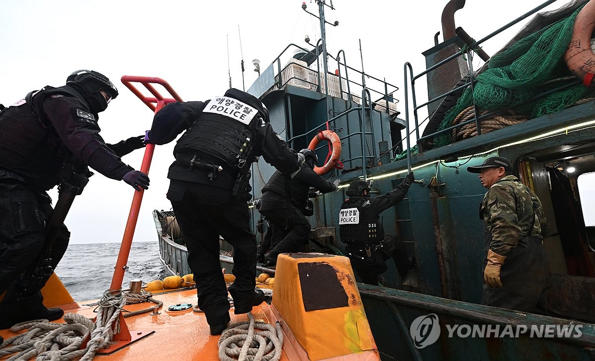 서해해경청, 조업일지 부실기재 중국어선 나포