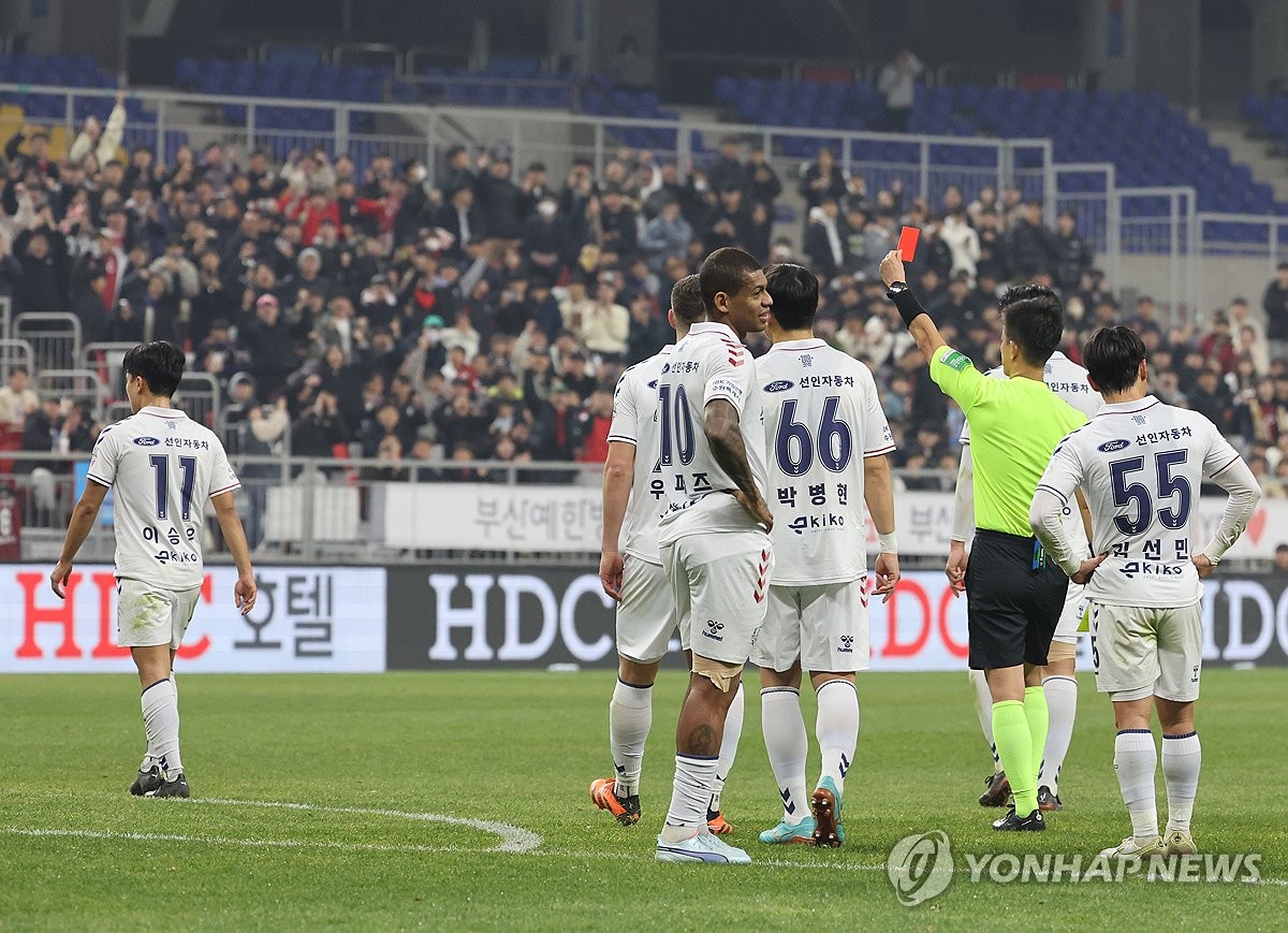 K리그2 수원더비?…1차전 패한 수원FC, 9일 부산과 승강PO 2차전