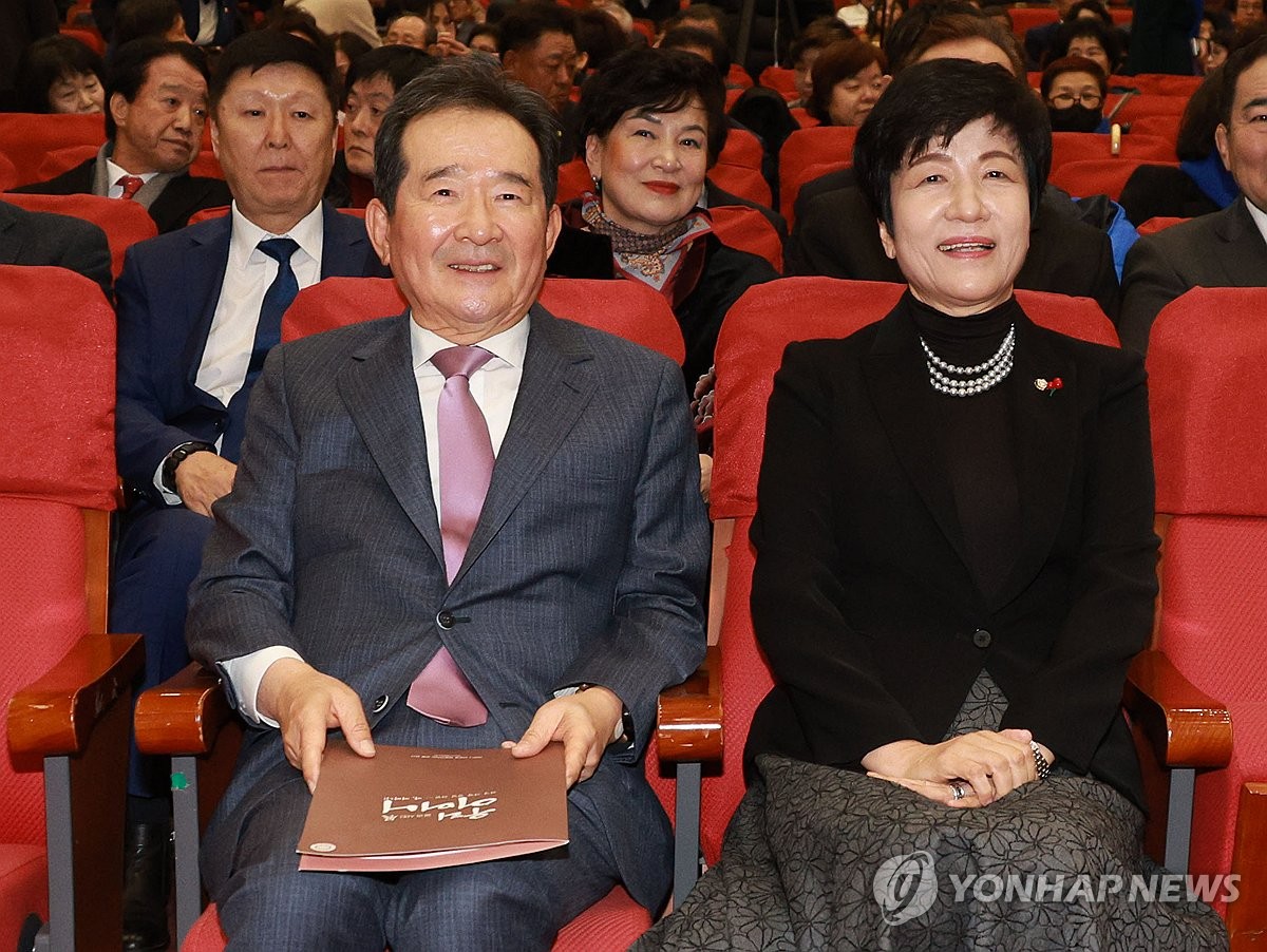 정세균, 이낙연 등 3총리 연대설에 "그런 것 없다"