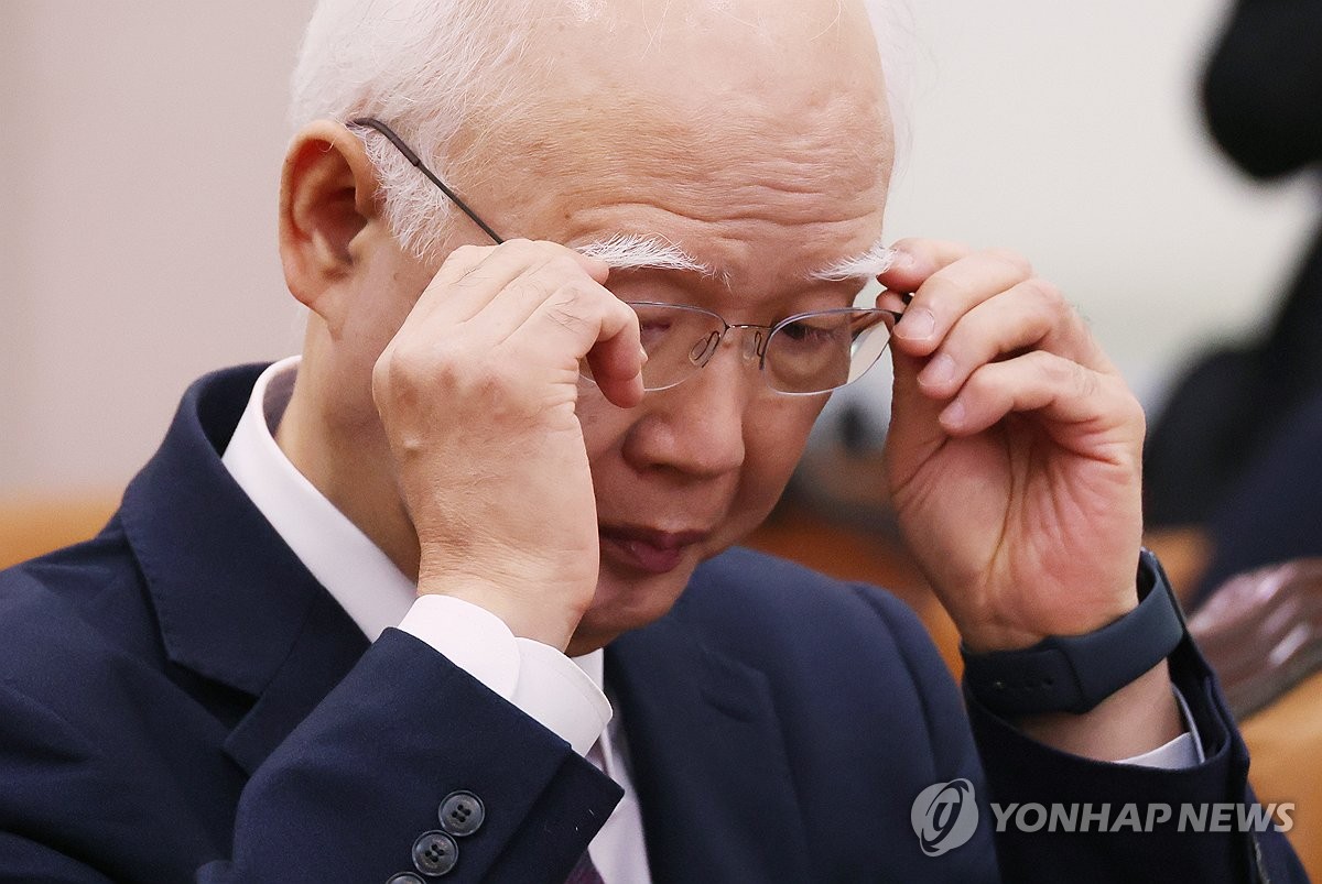 헌법재판관 청문회서 '탄핵 남발' vs '김여사특검 거부권' 공방