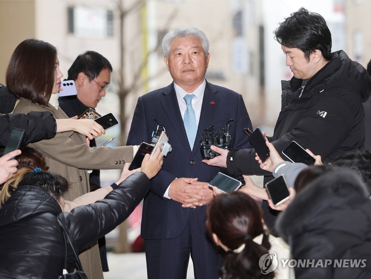 김홍일 "법률지식 토대로 방송 독립성 위해 방통위원장직 수행"(종합)