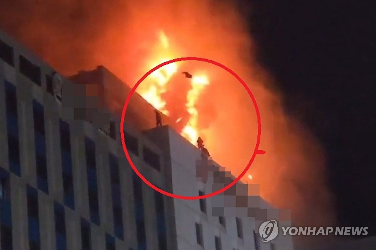 '54명 중경상' 인천 호텔 화재 합동감식…전담수사팀도 구성(종합)