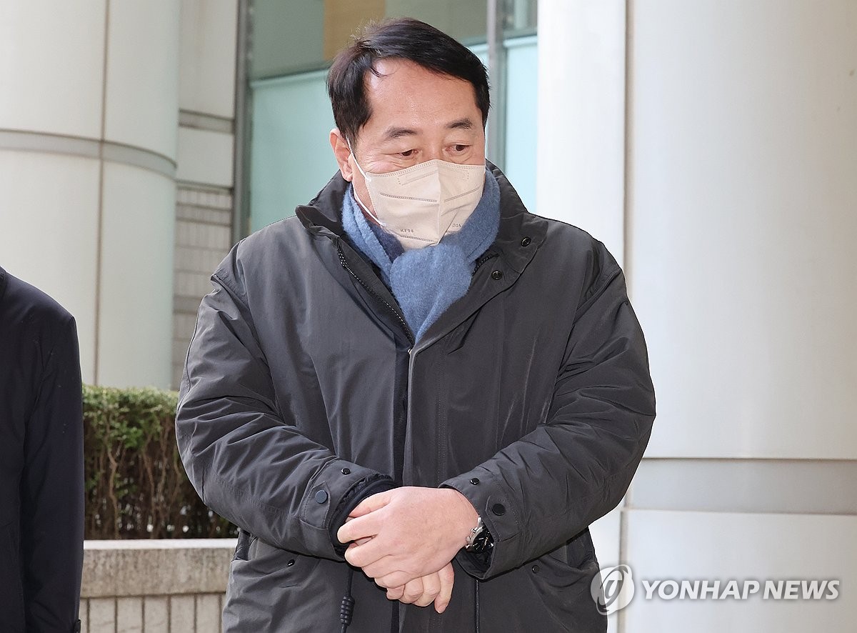 검찰, '민주당 돈봉투 의혹' 윤관석에 징역 5년 구형(종합)