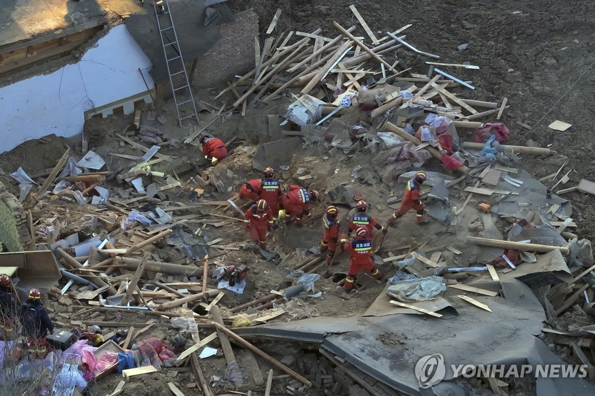 中 간쑤 6.2 강진에 127명 사망…2014년 이후 최대 피해(종합3보)