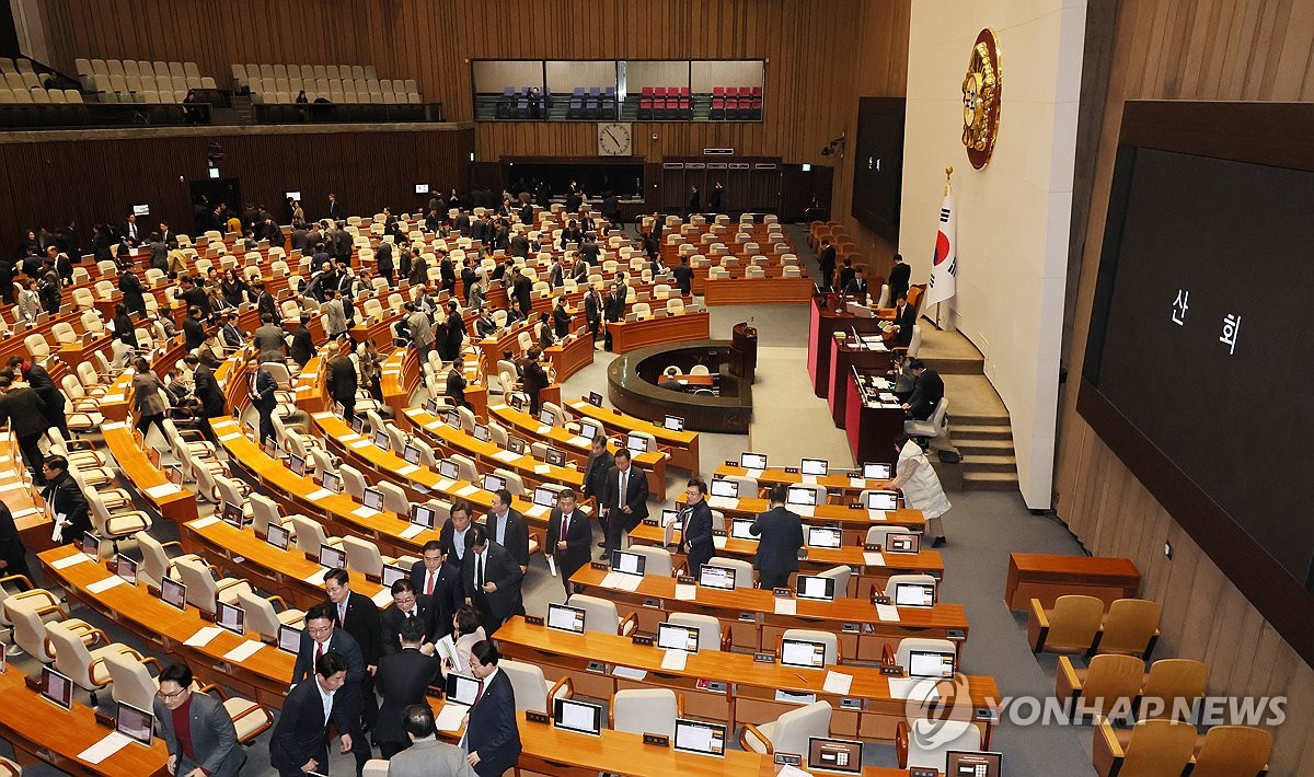 예비후보 등록 언제 할까…현역 의원들도 '저울질'