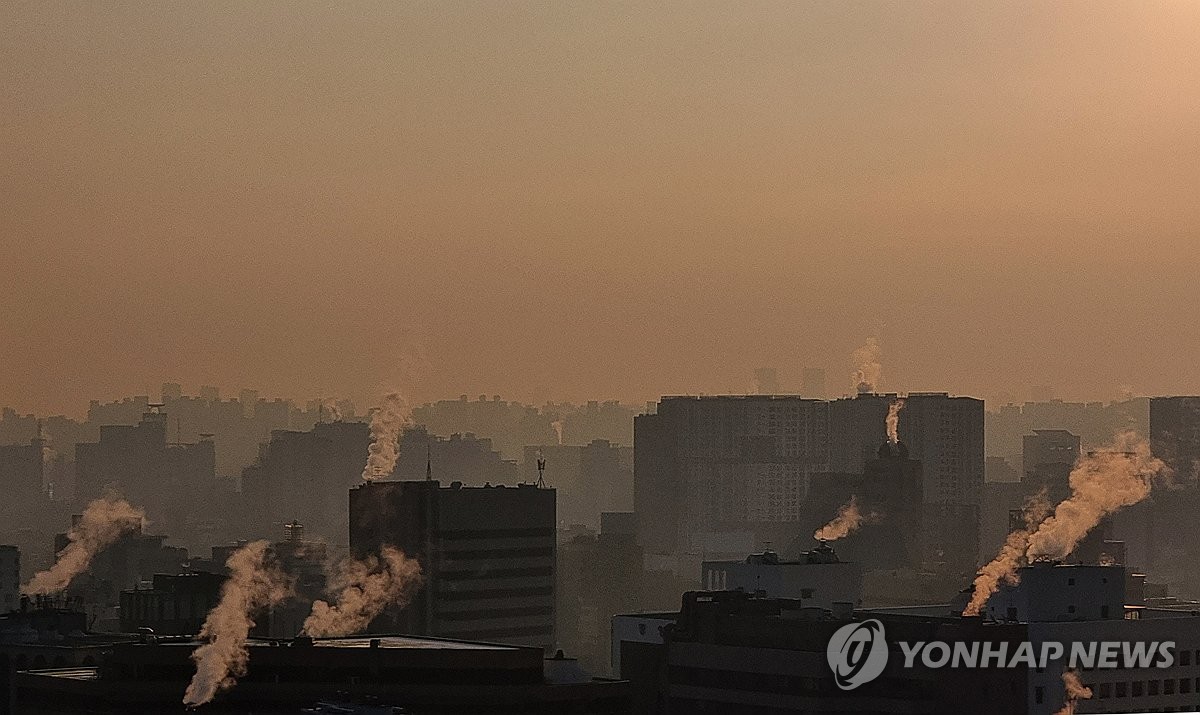 [날씨] 내일도 추위 다소 주춤…미세먼지는 '나쁨'