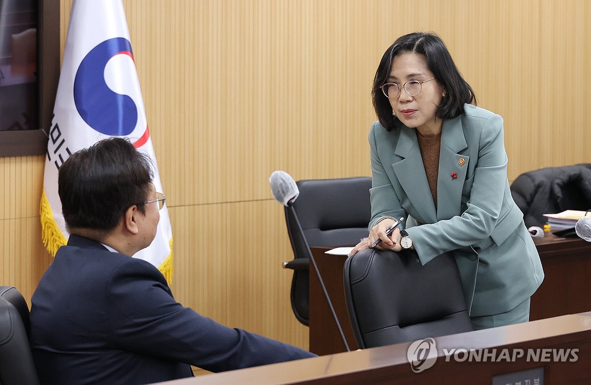 여가부 "계류된 법안 처리 위해 여가위에 여러 차례 개의 요청"