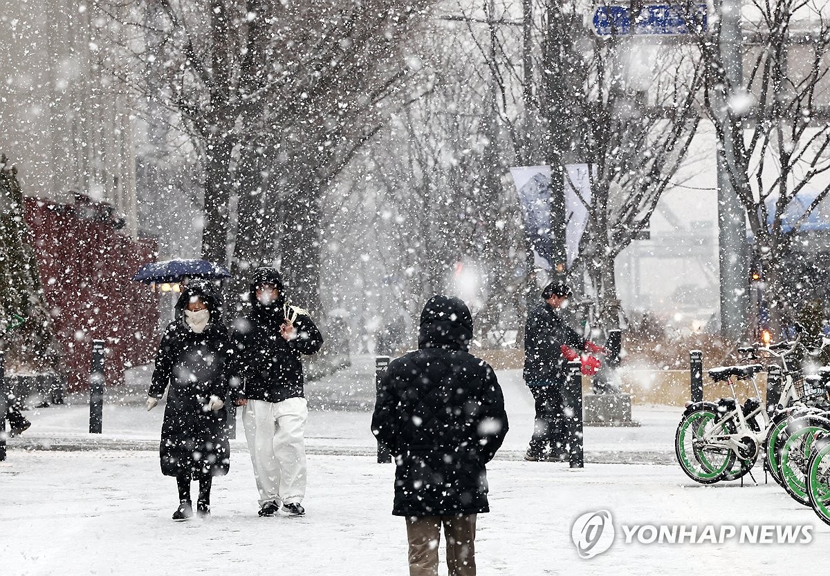 함박눈에 서울시 비상근무 1단계…추돌사고로 곳곳 부분통제