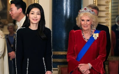 "한국 보신탕집 충격적" 영국 왕비 '경악'…김건희 대답은 [이슈+]