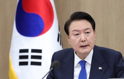 尹대통령 지지율 31%…국민의힘 36%·민주당 34% [갤럽]