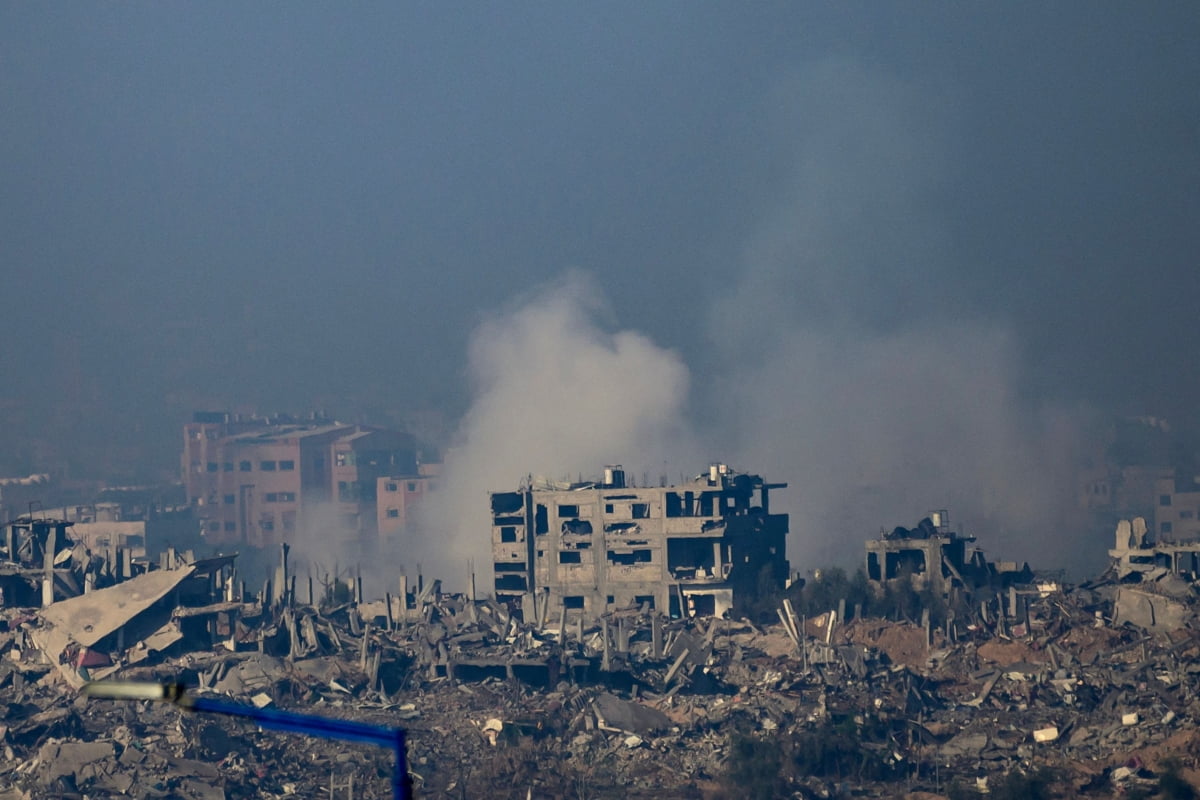 연기에 휩싸인 가자지구/사진=AFP